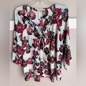 Black Rainn Floral Blouse in Red, Black, and White Size XL